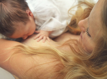 Breastfeeding and hair loss: ways to fight hair loss post-partum